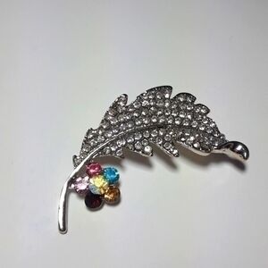 ☄Icy Crystals Swaying Leaf Brooch Pin